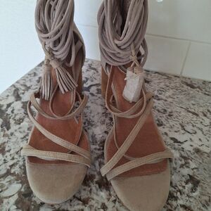 Jefrey Campbell striped gray suede  heel sandals size 9